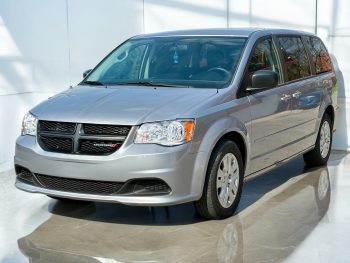 2017 Dodge Grand Caravan Passenger SE Minivan 4D